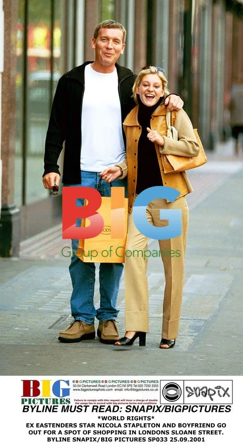 EX EASTENDERS STAR NICOLA STAPLETON GOES SHOPPING WITH BOYFRIEND