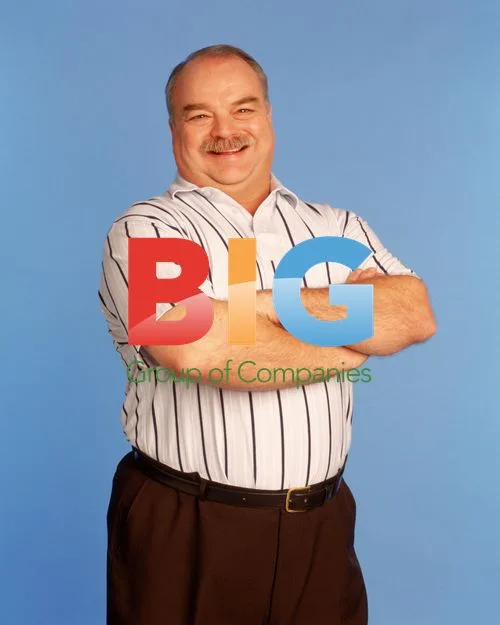 Richard Riehle as Walt Finnerty on GROUNDED FOR LIFE