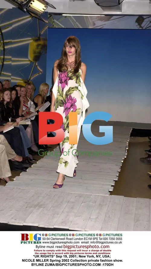 NICOLE MILLER Spring 2002 Collection Fashion Show