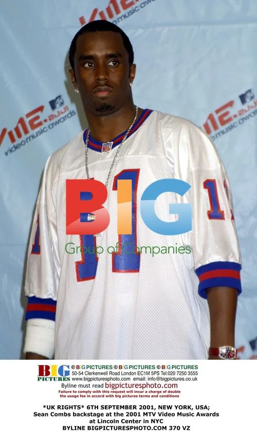 Sean Combs backstage at 2001 MTV VMAs