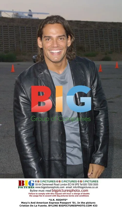 Macy's & American Express Passport '01 with Cristian De La Fuente