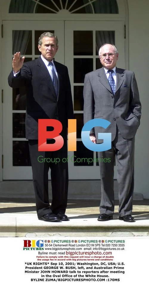 Bush and Howard Meet in Oval Office