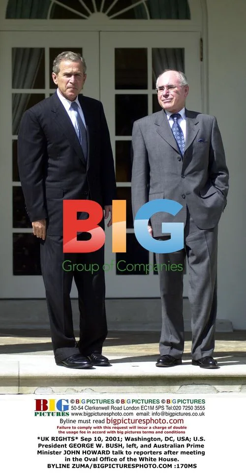Bush and Howard Oval Office Meeting