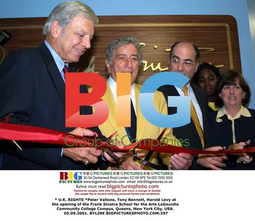 Peter Vallone, Tony Bennett, Harold Levy at Frank Sinatra School opening