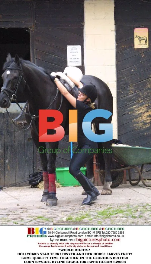 HOLLYOAKS STAR TERRI DWYER AND HER HORSE JARVIS