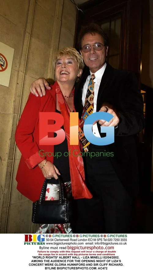 Liza Minnelli, Gloria Hunniford, and Cliff Richard at Albert Hall