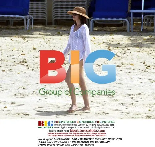 Cindy Crawford Enjoys Caribbean Beach Day