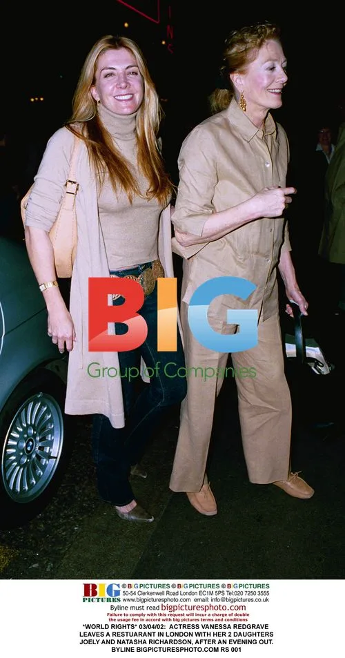 Vanessa Redgrave leaves restaurant with daughters
