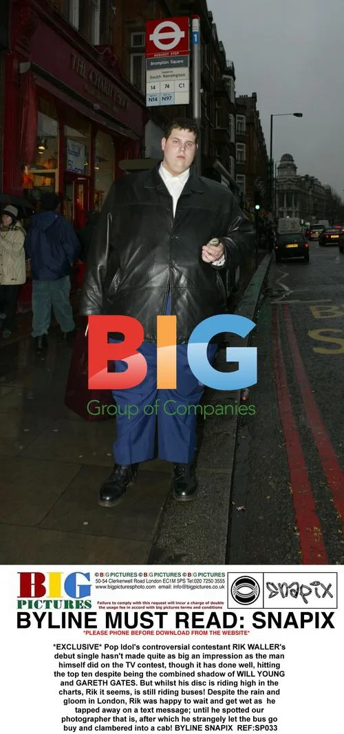 Pop Idol's RIK WALLER Spotted at London Bus Stop