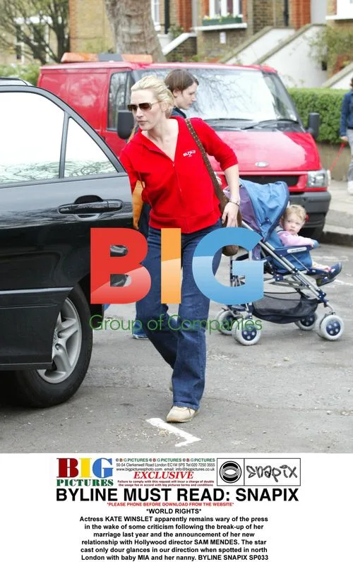 Kate Winslet spotted with daughter