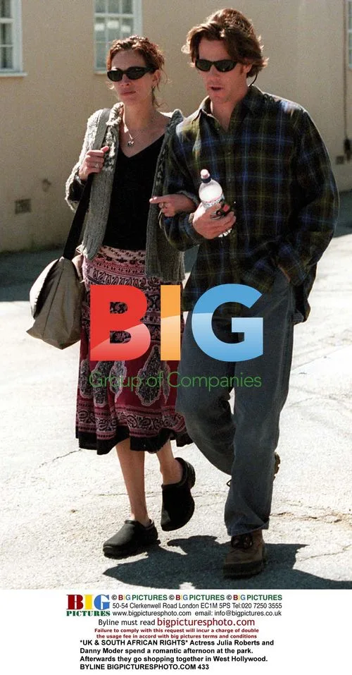 Julia Roberts and Danny Moder at park in West Hollywood
