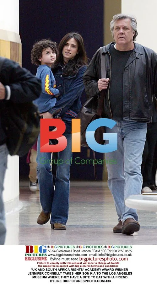 Jennifer Connelly and son Kia at LA museum