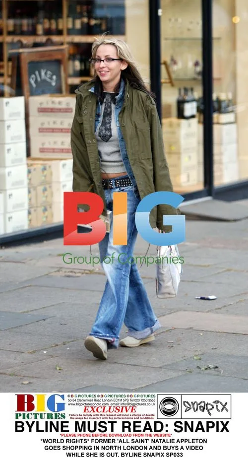 Natalie Appleton Shopping in North London