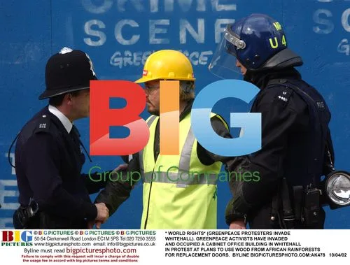 Greenpeace Protesters Invade Cabinet Office