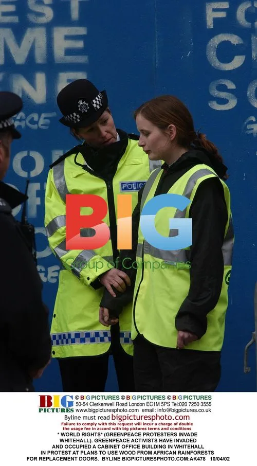 Greenpeace Activists Invade Cabinet Office