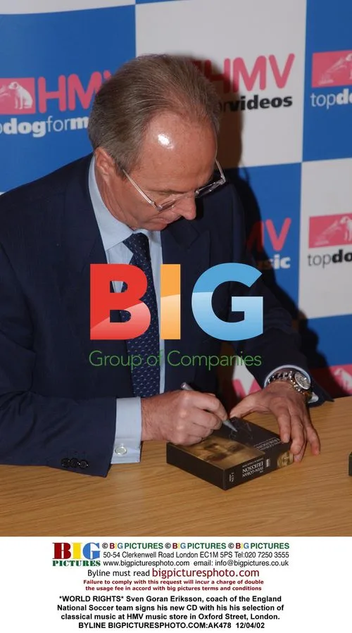 Sven Goran Eriksson signs new music CD