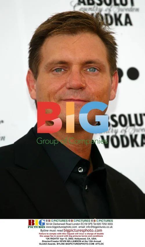 Kevin Williamson at 13th Annual GLAAD Awards