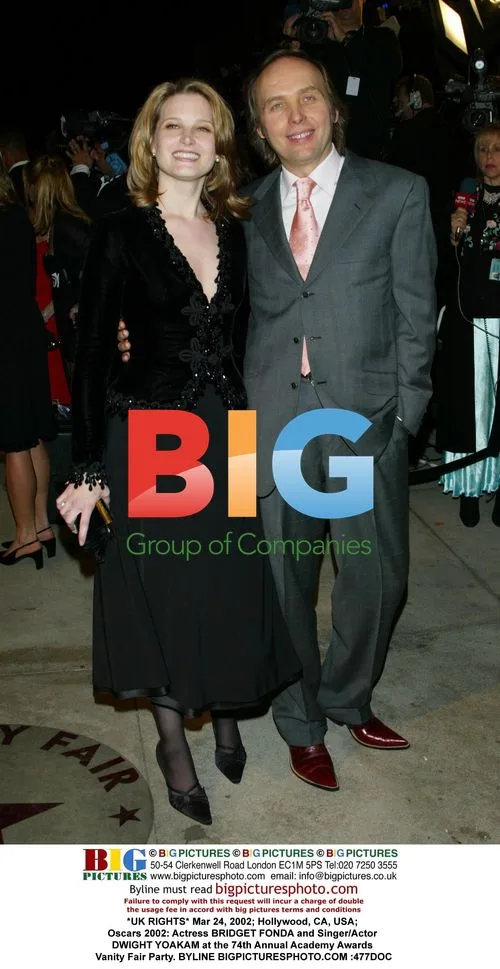 Bridget Fonda & Dwight Yoakam at Oscars 2002 Vanity Fair Party