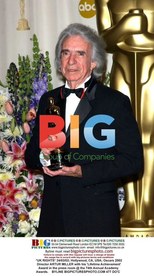 Oscars 2002: Director Artur Miller Receives Lifetime Achievement
