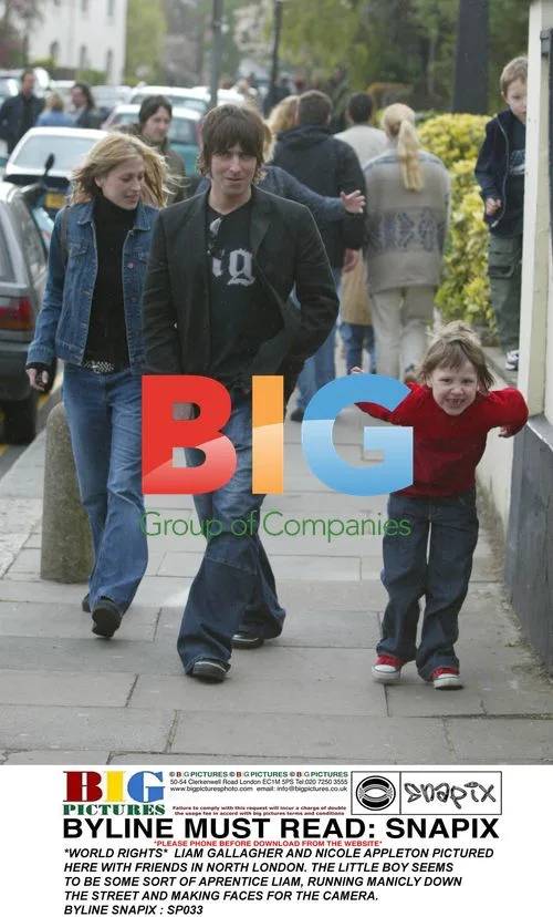 Liam Gallagher and Nicole Appleton in North London