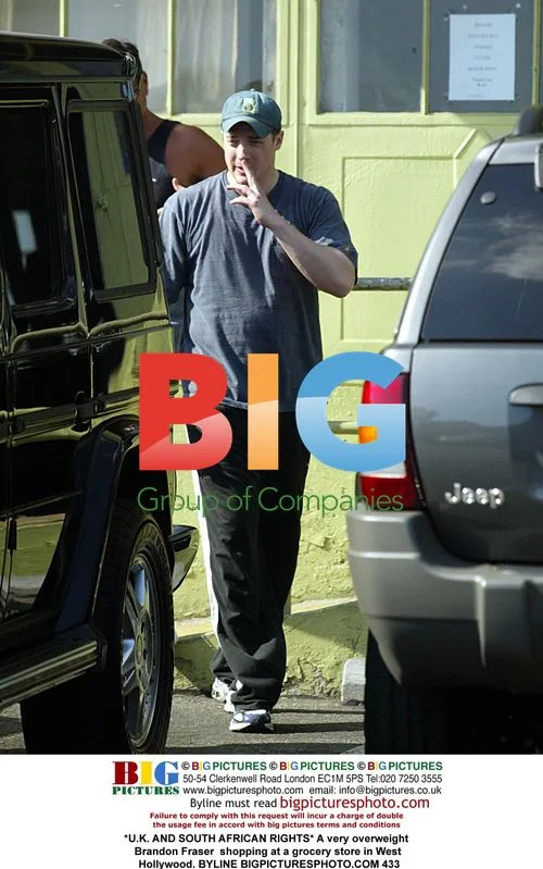 Overweight Brandon Fraser shopping in West Hollywood