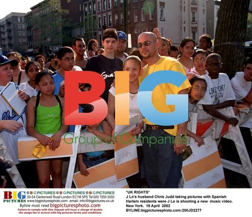 J Lo's husband Chris Judd takes photos in Spanish Harlem
