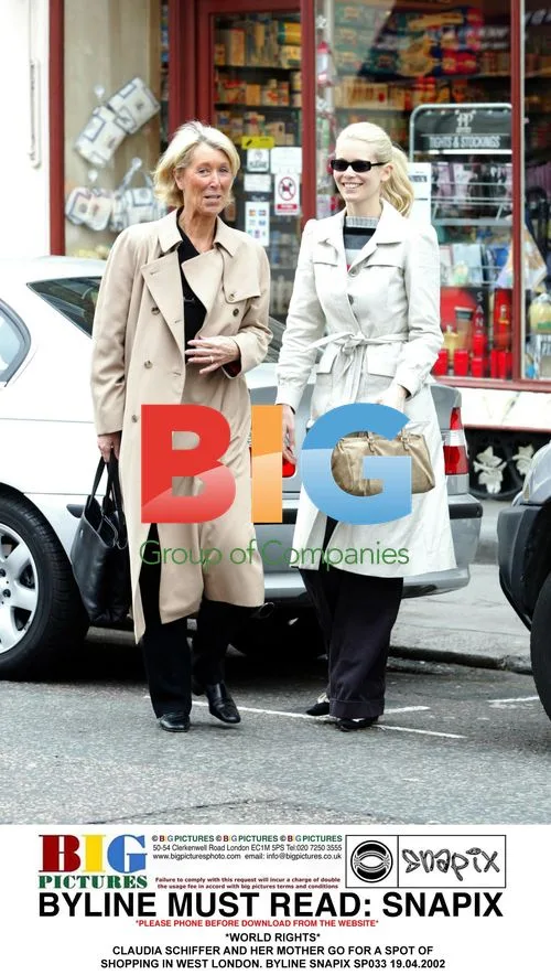 Claudia Schiffer and Mother Shopping