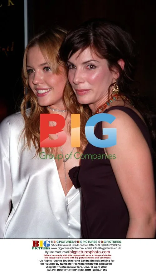 Agnes Bruckner and Sandra Bullock at "Murder By Numbers" Premiere