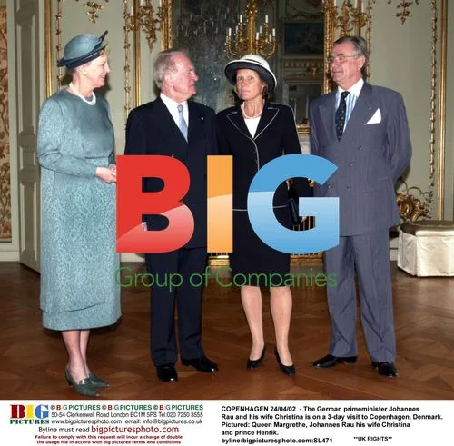 German PM Rau visits Danish royals