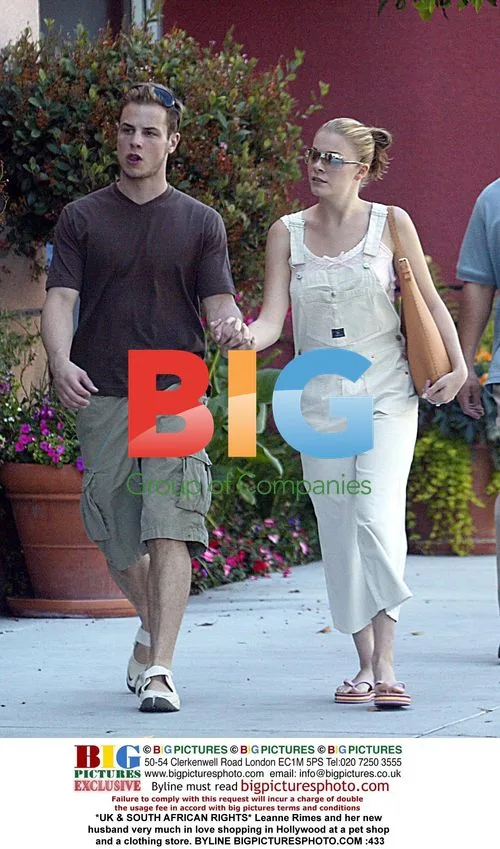 Leanne Rimes Shopping With Husband