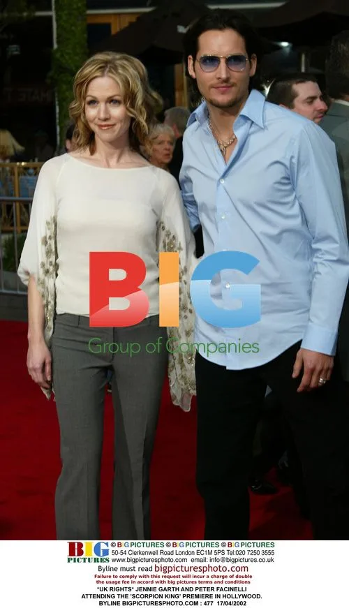 Jennie Garth and Peter Facinelli at 'Scorpion King' Premiere