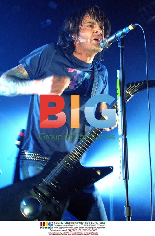 Tommy Lee Performs in Concert