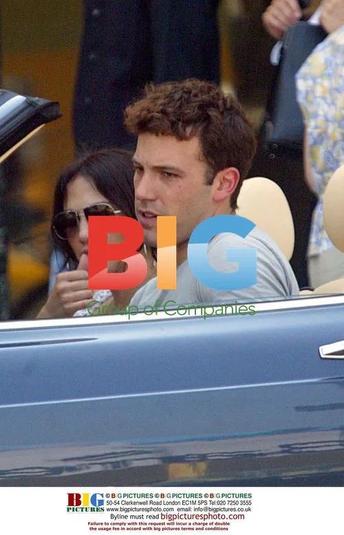 J.Lo and Ben Affleck PDA