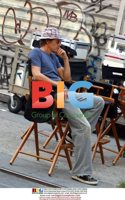 Kevin Bacon on set of "In The Cut"