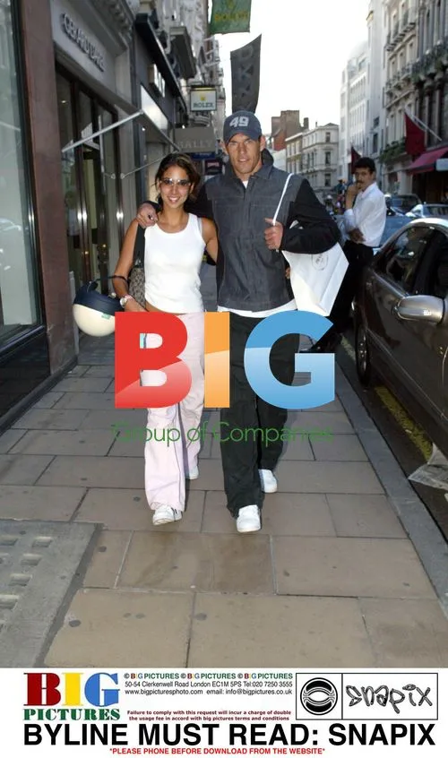 Leilani Spotted Shopping in London