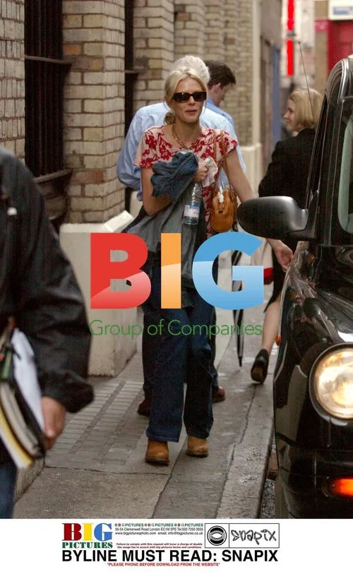 Donna Air Shopping
