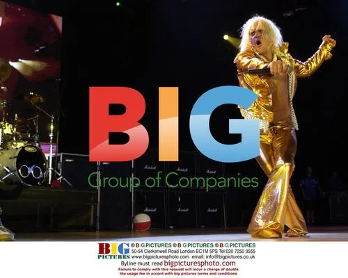David Lee Roth and Sammy Hagar Perform in Atlanta