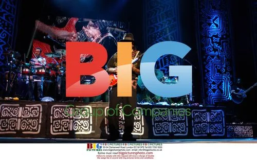 Santana Performing in Virginia Beach