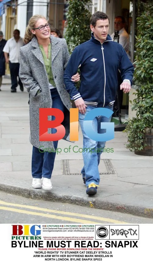 TV Host Cat Deeley Strolls with Boyfriend