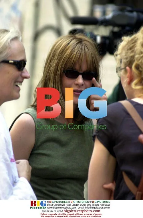 Meg Ryan and Nicole Kidman on "In the Cut" set