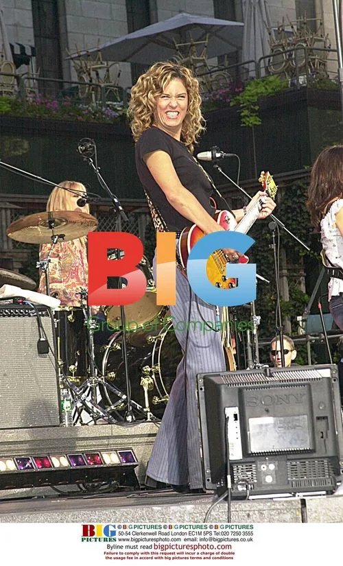 The Bangles perform on GMA at Byrant Park