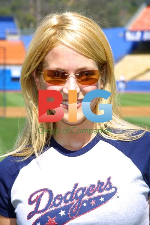 Lori Heuring at 2002 Hollywood Stars Baseball game