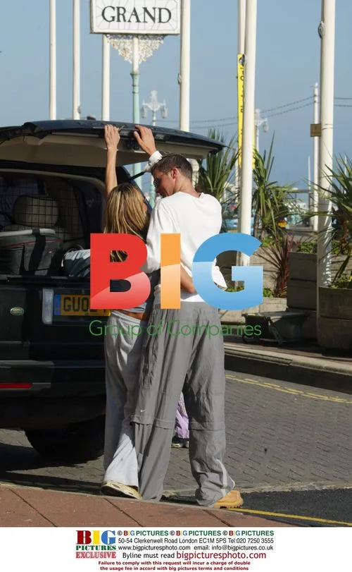 GLAMOUR MODEL JORDON KISSES BOYFRIEND IN BRIGHTON