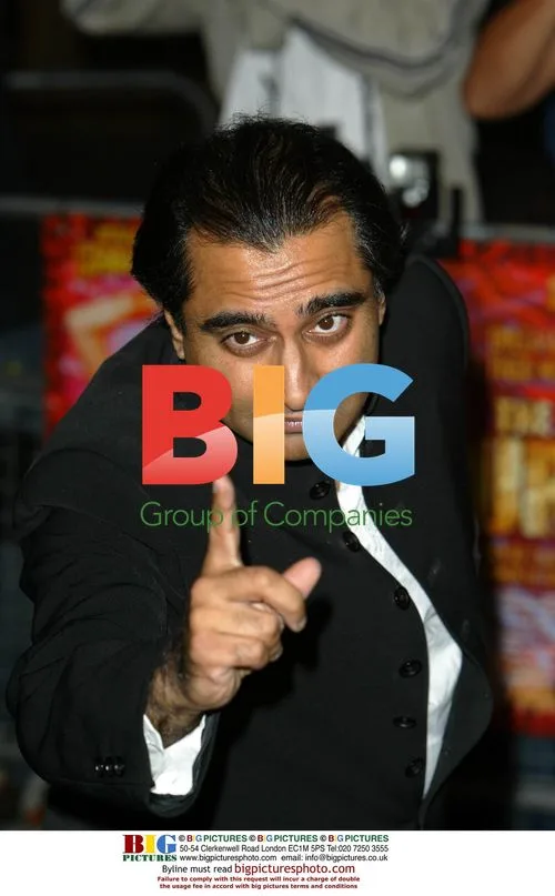 Sanjeev Bhaskar at 'The Guru' premiere