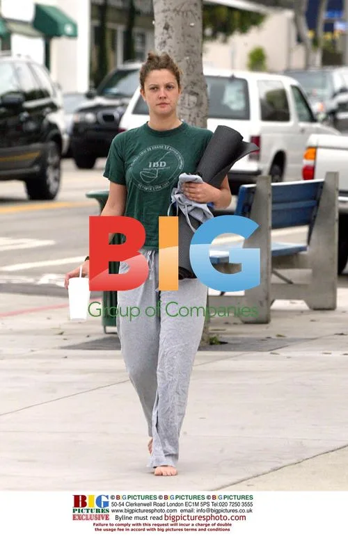 Drew Barrymore bare foot to yoga class and shopping