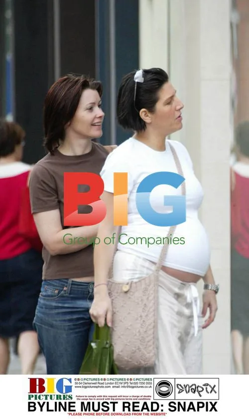 Sharleen Spiteri Pregnant Shopping in London