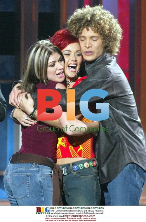 Kelly Clarkson and Justin Guarini with Nikki McKibbin