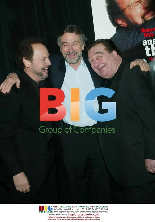Billy Crystal, Robert DeNiro at "Analyze That" premiere