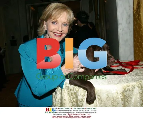 Florence Henderson w/ Puppy at Spirit of Hope Award