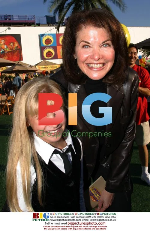 Jenna Boyd & Sherry Lansing at 'The Wild Thornberrys Movie' Premiere